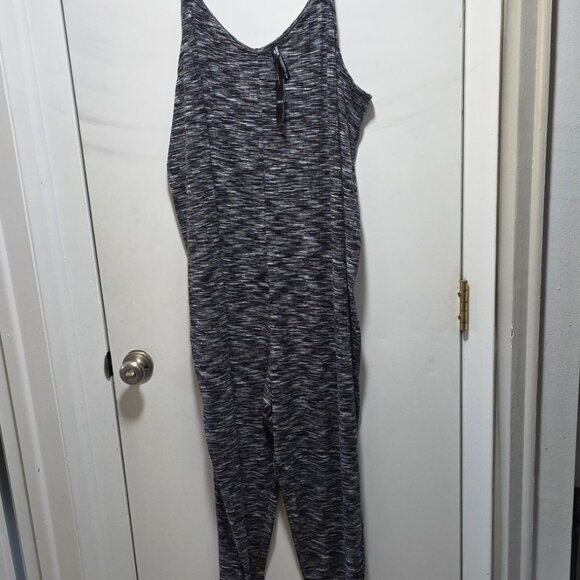 NWT Torrid Size 4 Sleep Jumpsuit - Picture 1 of 2